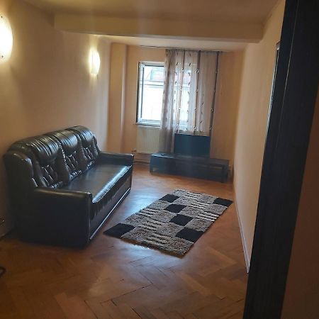 Ferienwohnung Kitty Apartament Bukarest Exterior foto